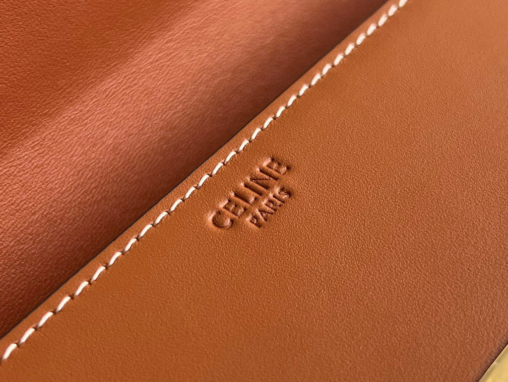 CEL Triomphe Hobo