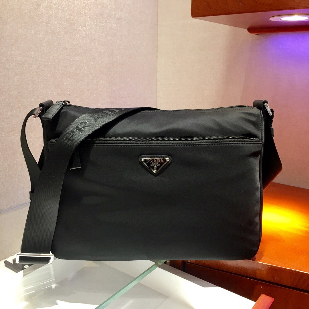 PRA Messenger Bag