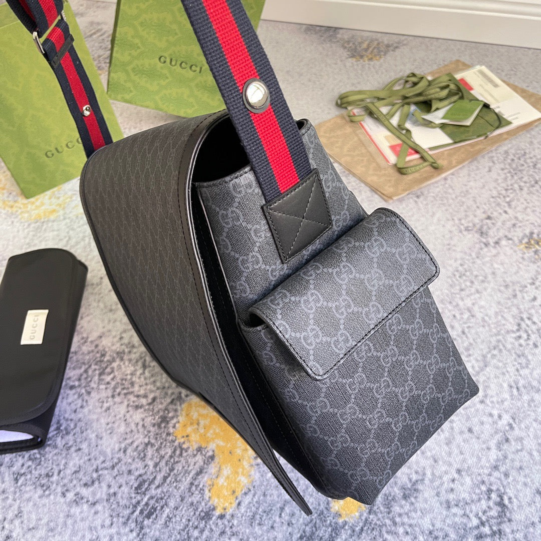 GUC Messenger Bag