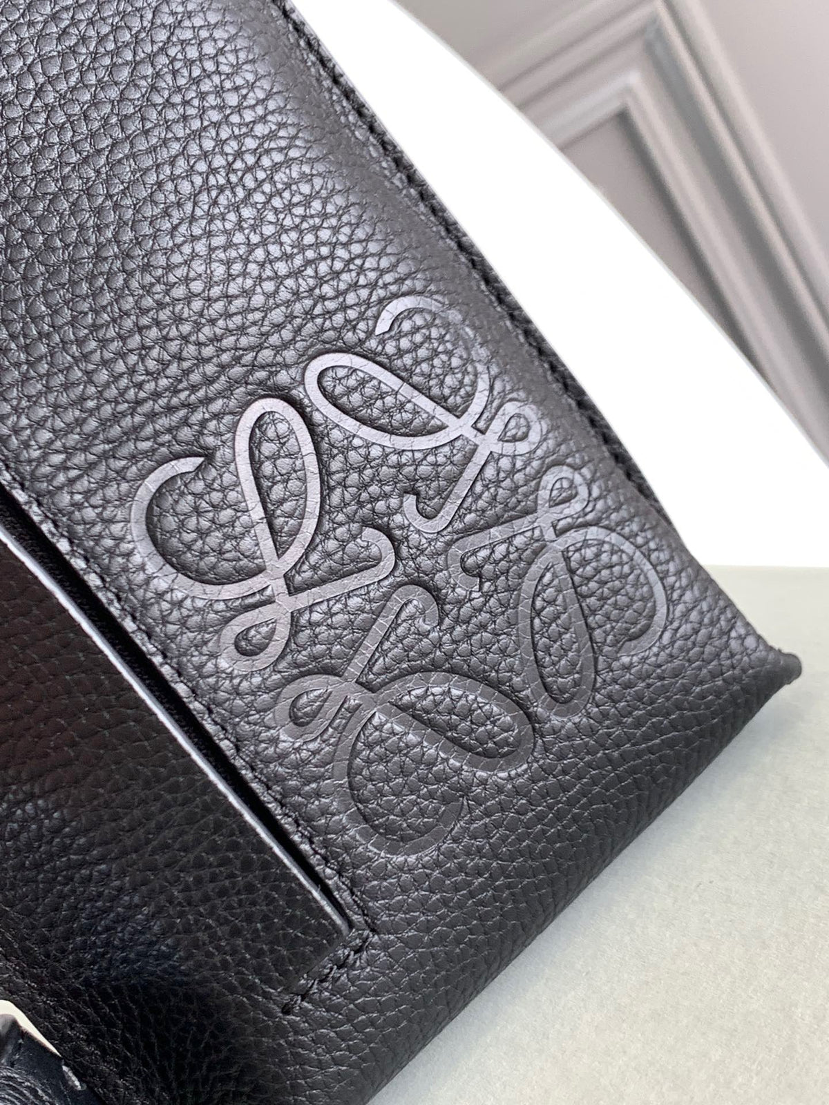 LO Sling Bag