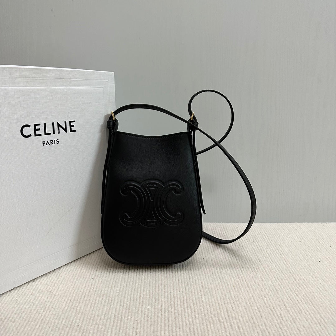 PHONE POUCH HELOISE 19 IN BLACK SUPPLE CALFSKIN