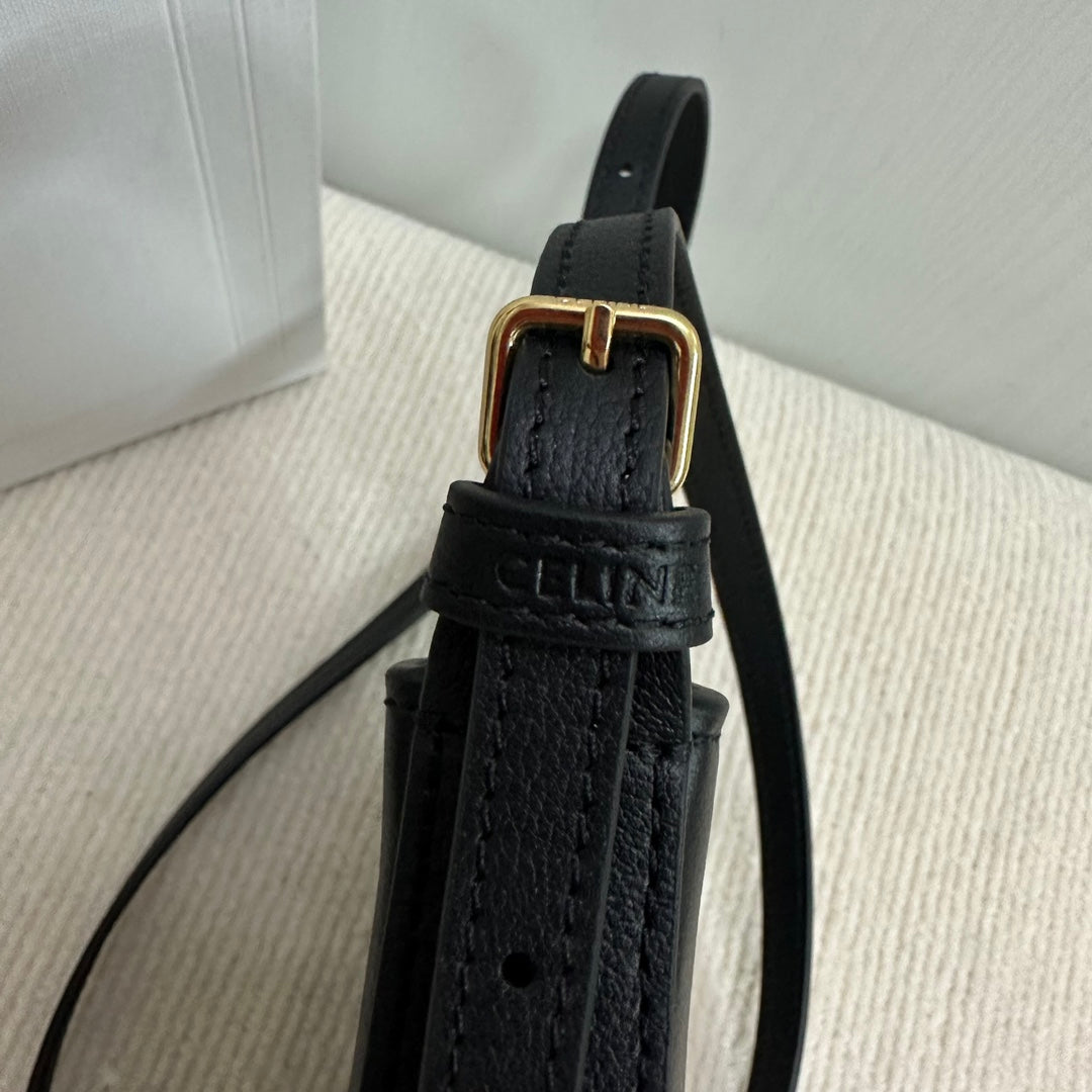 PHONE POUCH HELOISE 19 IN BLACK SUPPLE CALFSKIN