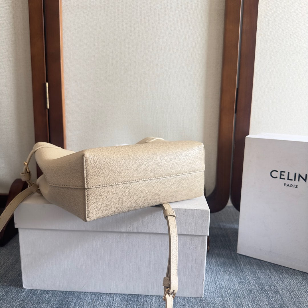 MINI CABAS ANAÏS CUIR TRIOMPHE 20 IN BEIGE GRAINED CALFSKIN