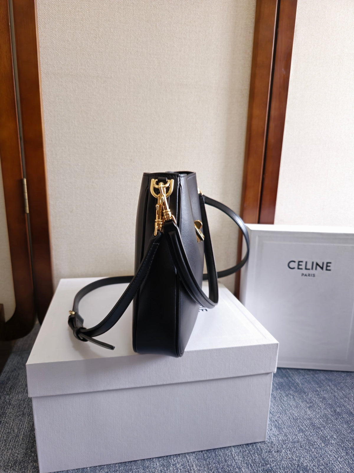 SMALL CAMILLE 16 SOFT BAG 24 IN BLACK SMOOTH CALFSKIN