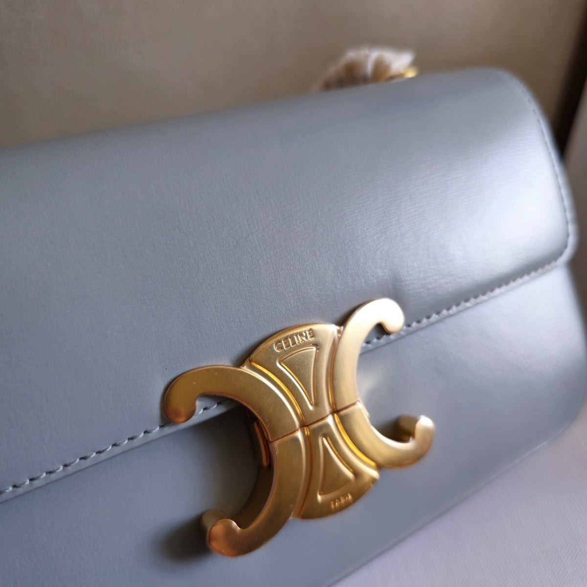 CHAIN EMBOSSED ARMPIT BAG 20 IN COOL GRAY BLUE CALFSKIN