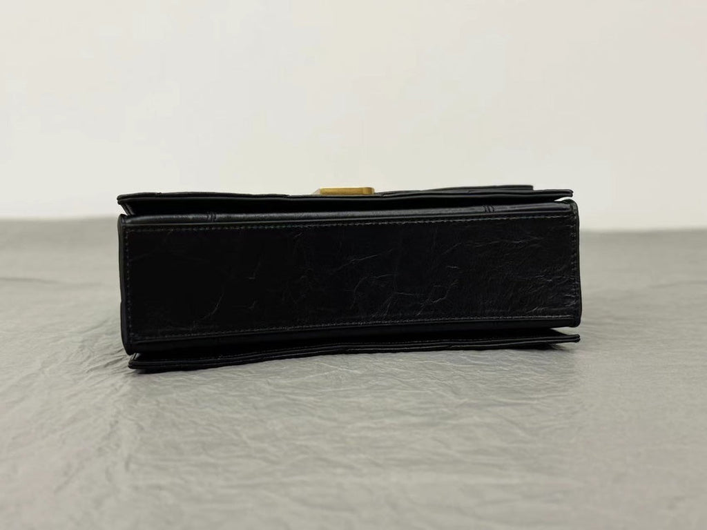 CRUSH SMALL CHAIN BAG 25 IN BLACK QUILTED CRUSHED CALFSKIN GOLD HARDWARE