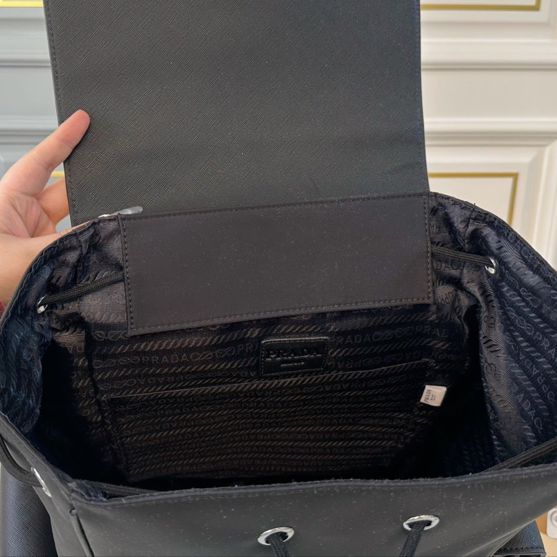 FRONT POCKET BACKPACK 42 IN BLACK CALFSKIN