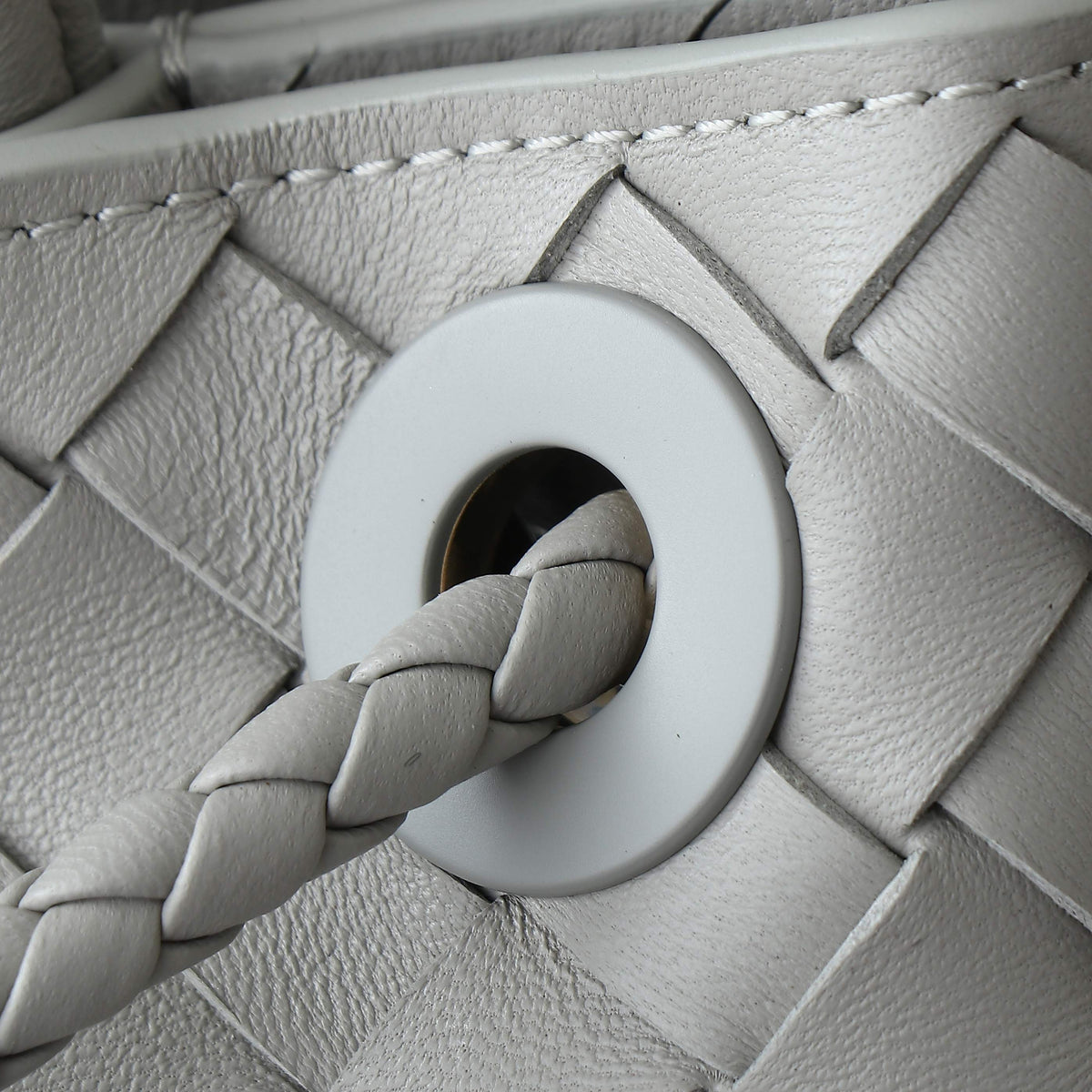 BV SMALL ANDIAMO 25CM GREY LAMBSKIN