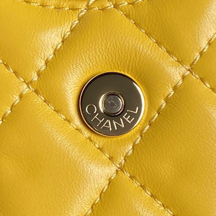 CAMERA BAG 24 IN MIMOSA YELLOW SHINY CALFSKIN GOLD CHAIN