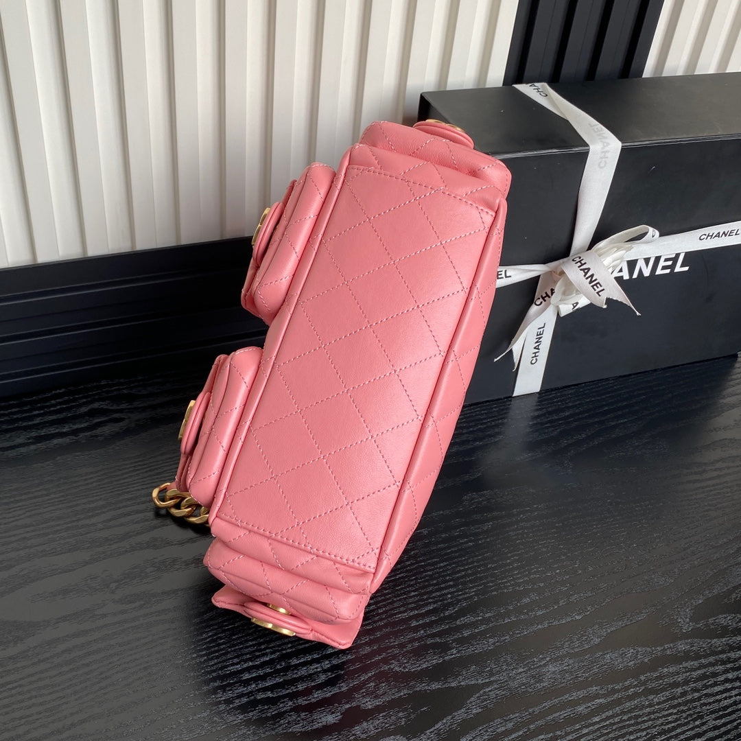 QUILTED HOBO CARGO BAG 31 IN BABY PINK CALFSKIN GOLD CHAIN
