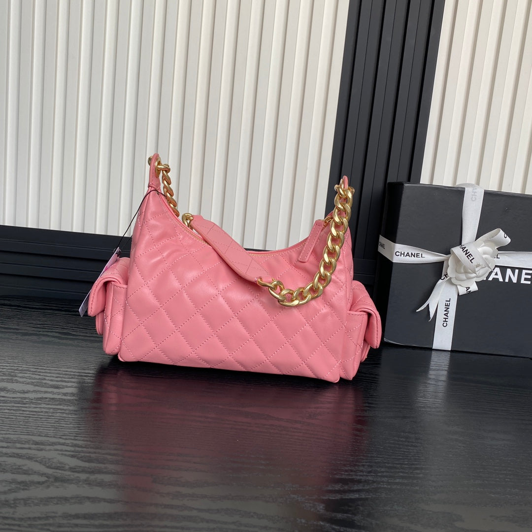 QUILTED HOBO CARGO BAG 31 IN BABY PINK CALFSKIN GOLD CHAIN