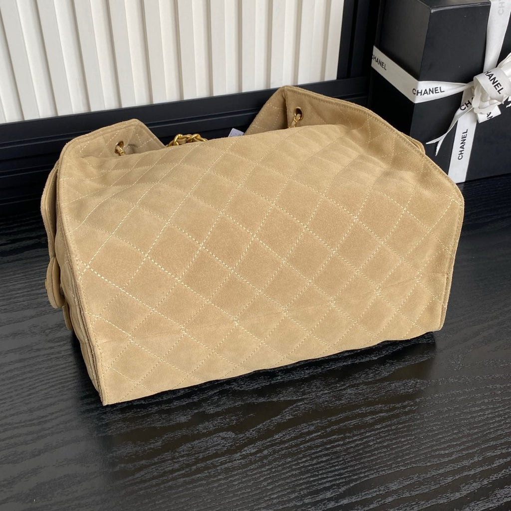 MEDIUM HANDBAG 40 IN OAT YELLOW SUEDE GOLD HARDWARE