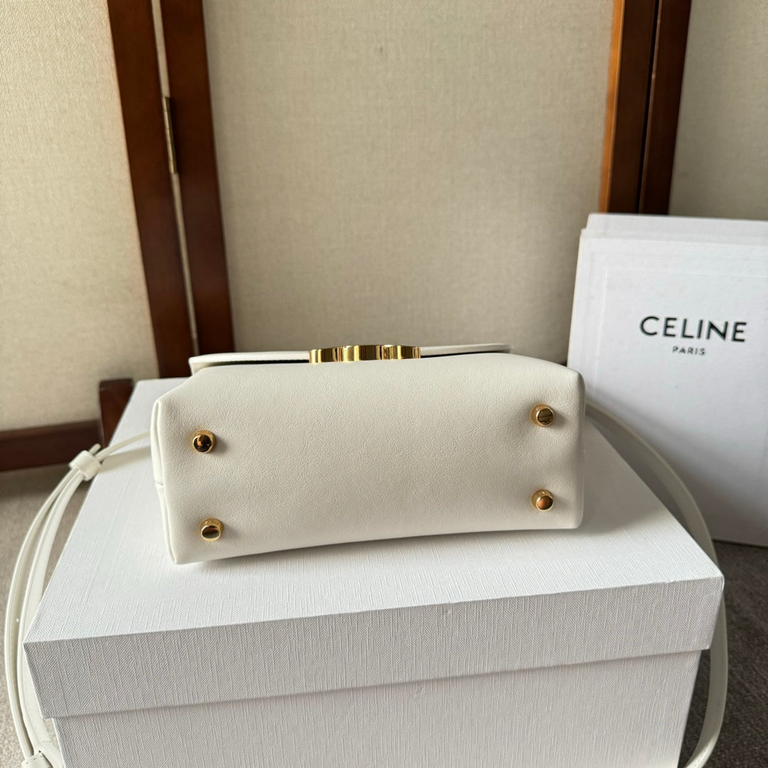 TEEN NINO BAG 20 IN WHITE SOFT CALFSKIN GOLD HARDWARE