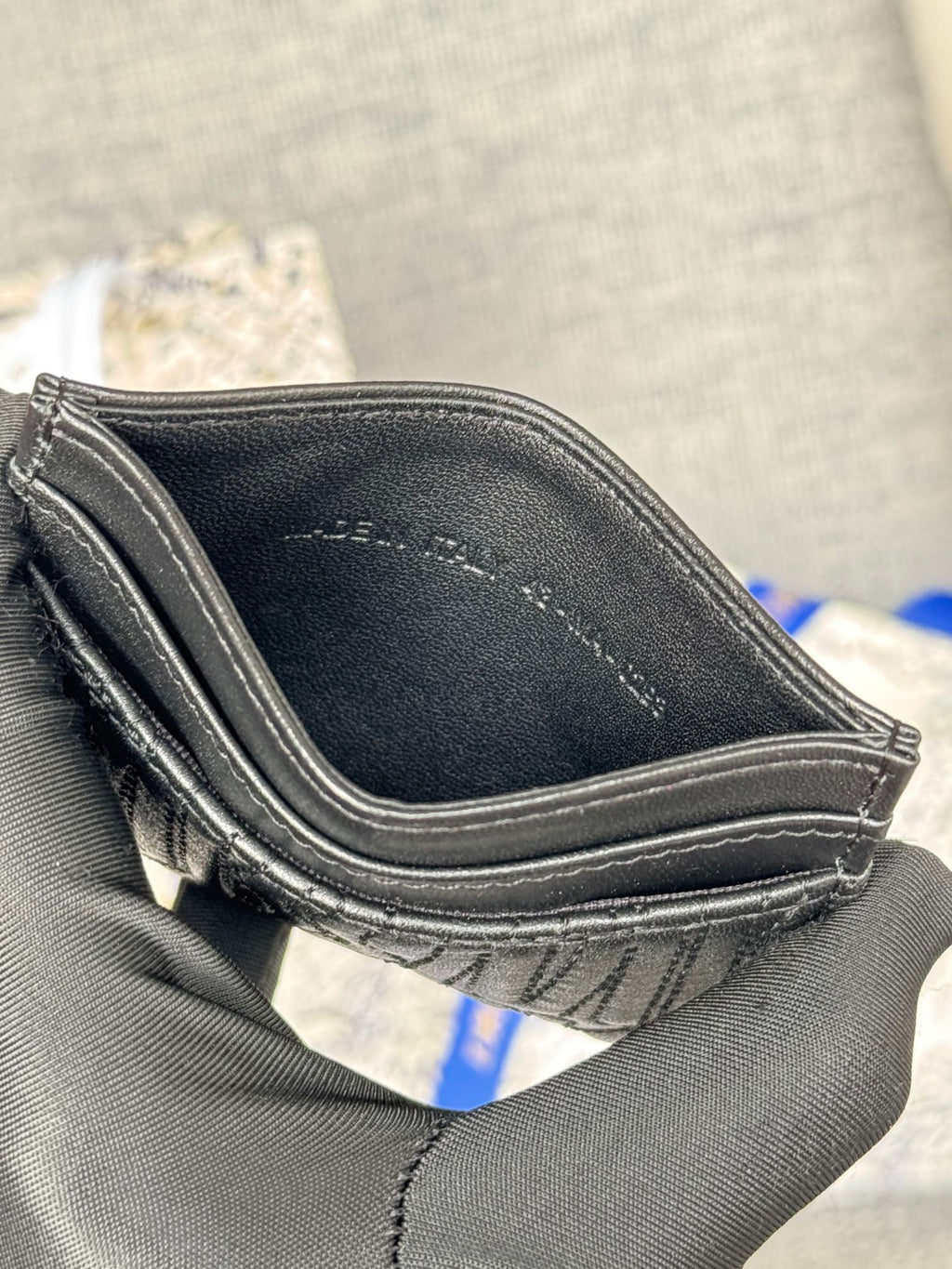 FREESIA CARD HOLDER 10 IN BLACK QUILTED ALLOVER CALFSKIN