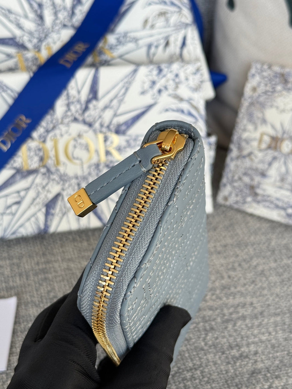 VERTICAL LONG ZIP WALLET 20 IN BABY BLUE QUILTED ALLOVER CALFSKIN