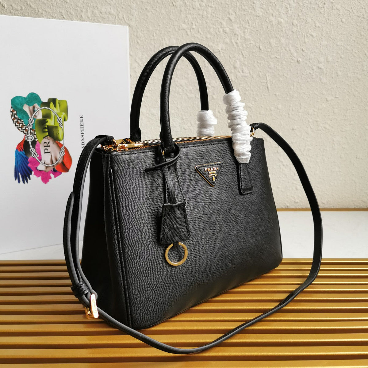PRA GALLERIA 28 BAG IN BLACK SAFFIANO LEATHER