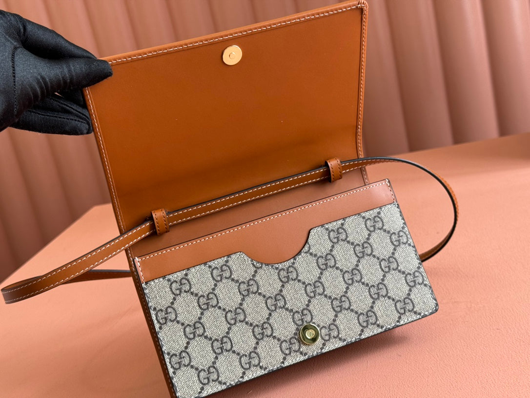 EMBLEM WALLET GG MONOGRAM 20 IN BEIGE AND DARK BROWN GG CALFSKIN