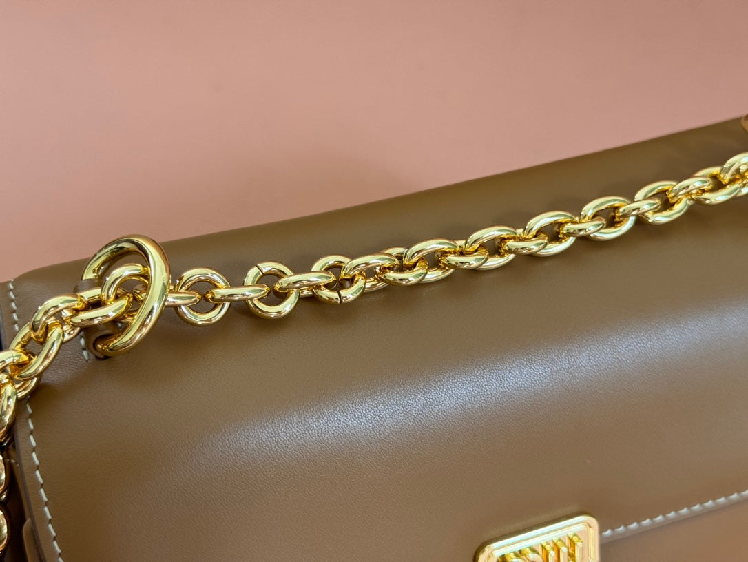 CHAIN SHOULDER BAG 24 IN PEANUT BROWN PATENT SMOOTH CALFSKIN