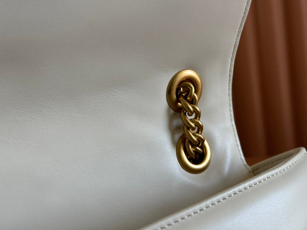 MARMONT SHOULDER BAG 31 IN WHITE CALFSKIN GOLD CHAIN