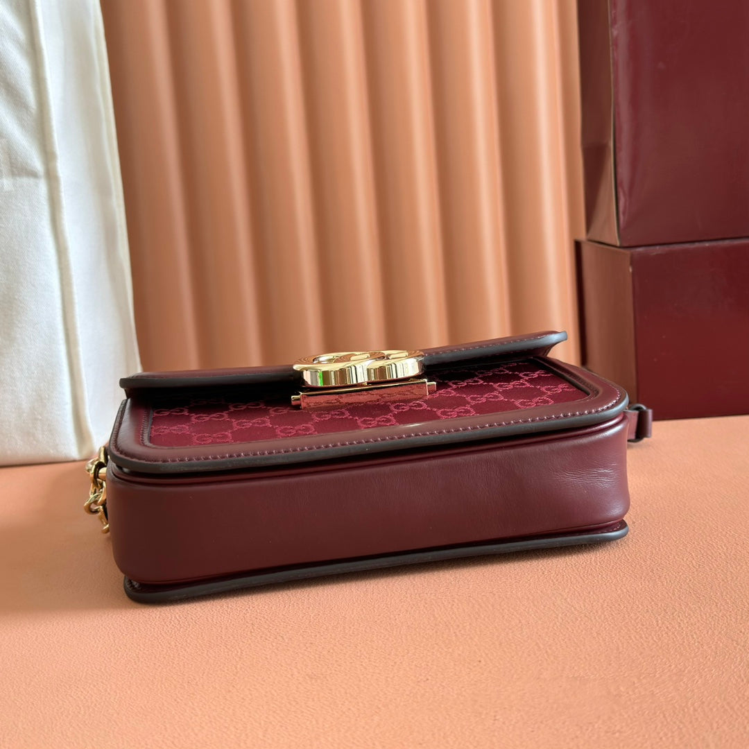 GO SMALL SHOULDER BAG 21.5 IN ROSSO ANCORA RED GG CANVAS