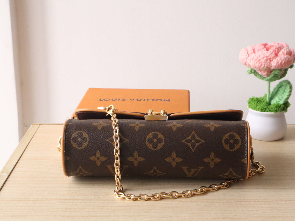 POCHETTE CAMILLE BAG 20 IN BROWN MONOGRAM COATED CANVAS