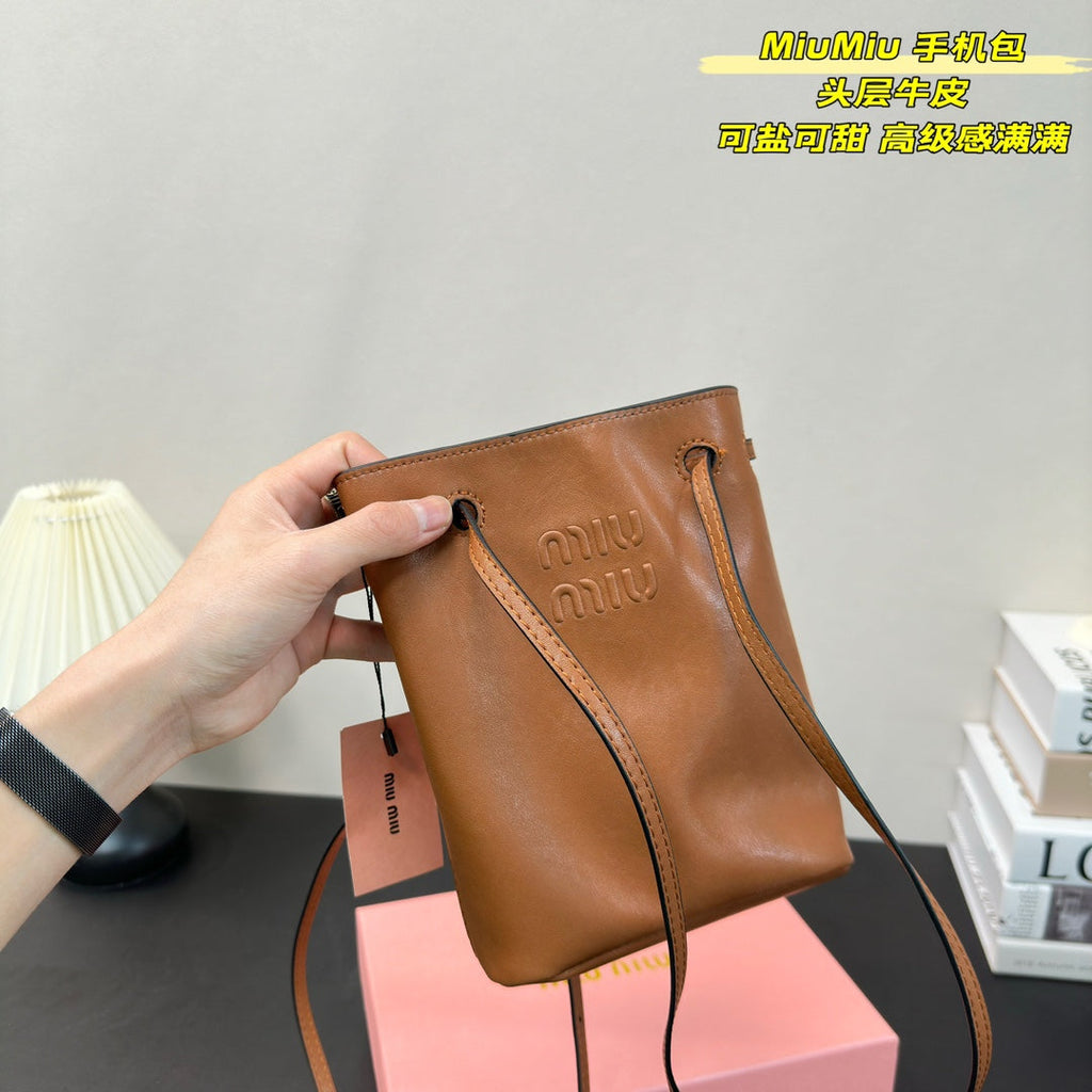 PHONE BAG 15 IN CINNAMON BROWN CALFSKIN