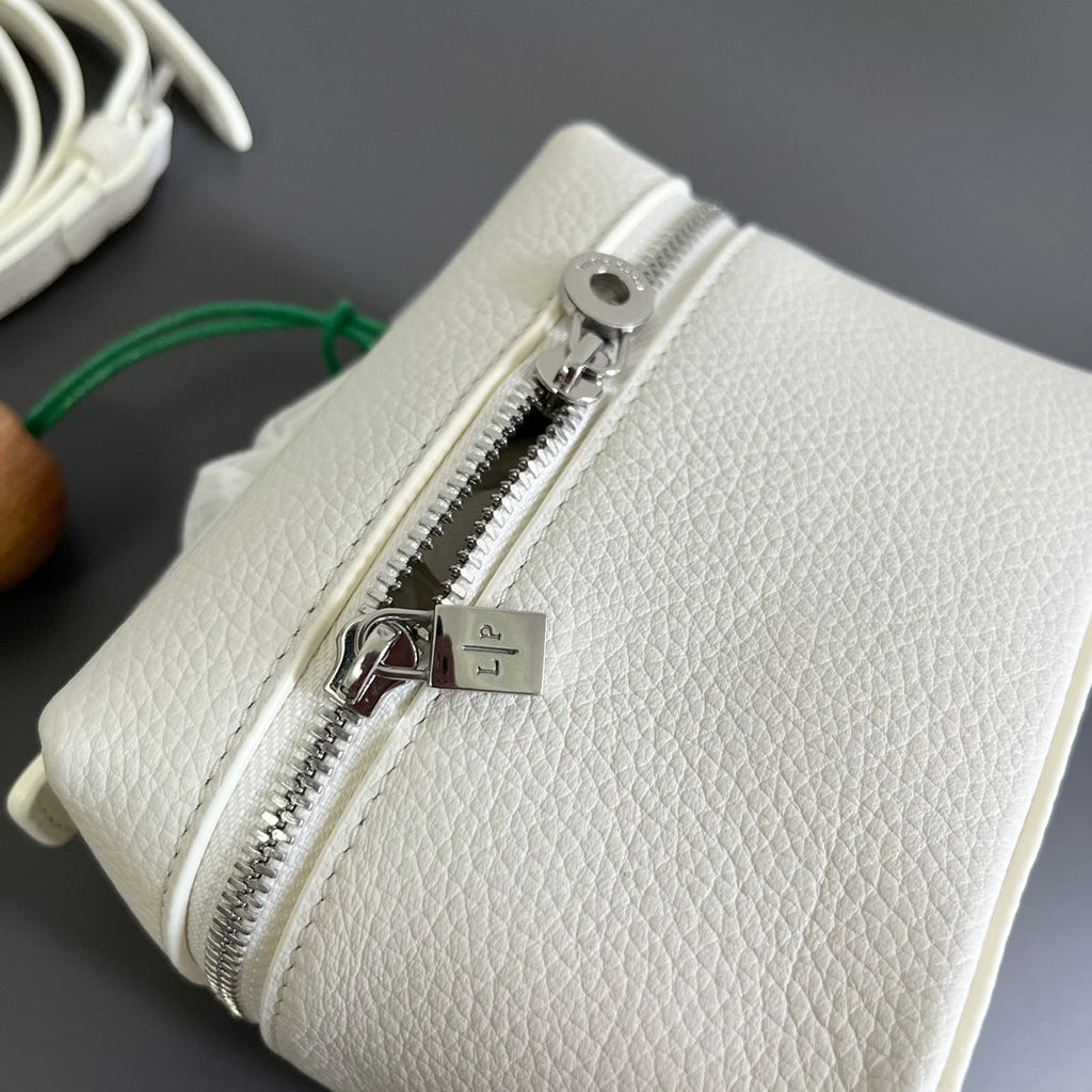 EXTRA POCKET L12 IN WHITE CALFSKIN WITH SILVER HARDWARE
