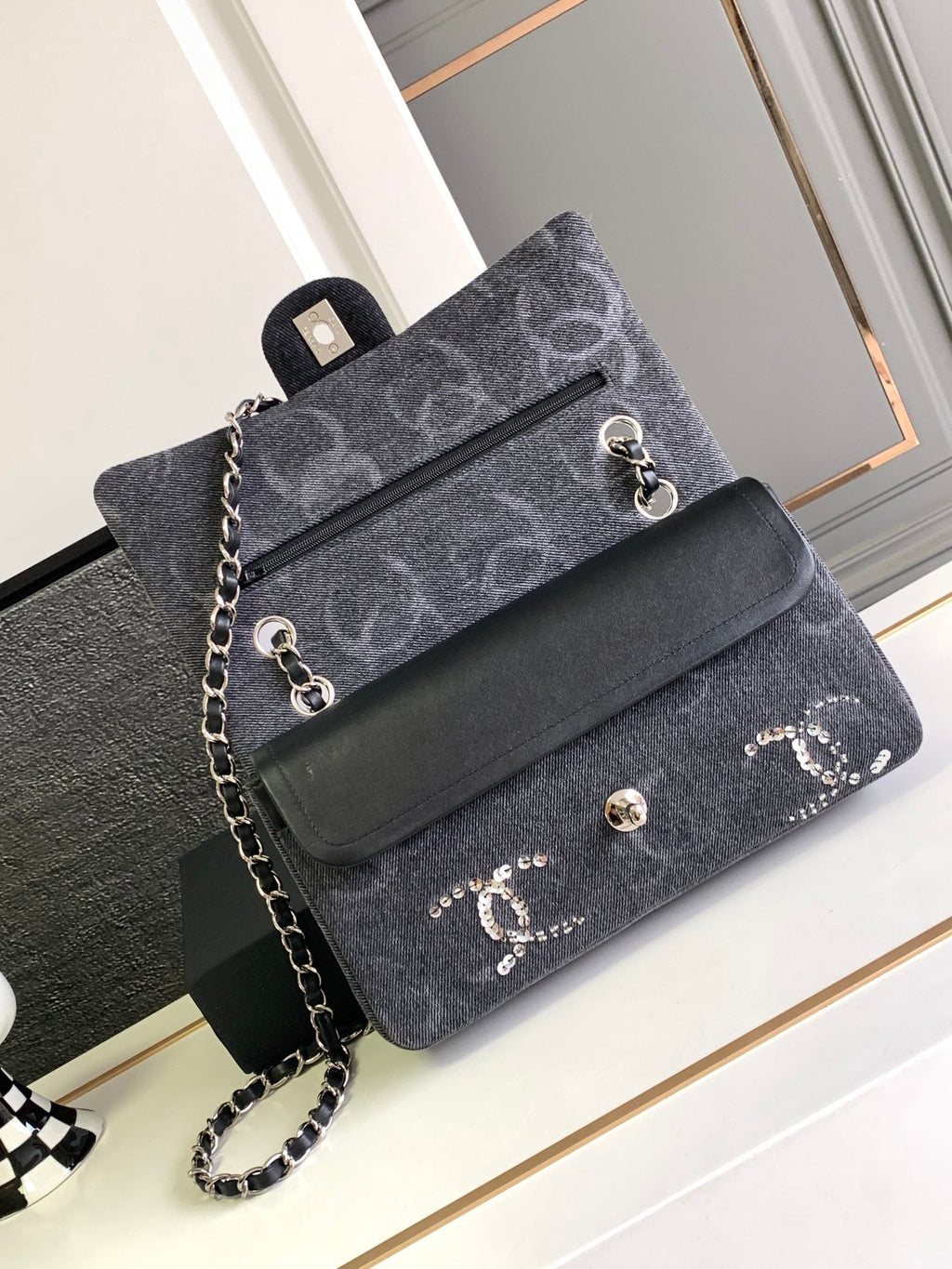 CC 25 FLAP BAG IN BLACK DENIM WITH STRAP