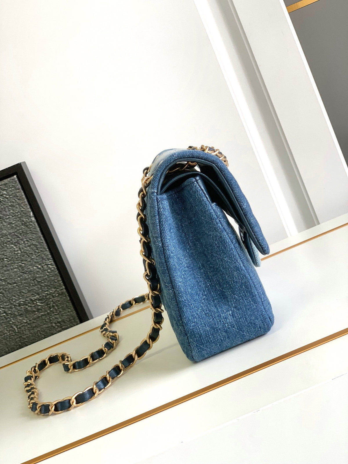 CC MEDIUM 25 CLASSIC BAG IN BLUE DENIM DIP