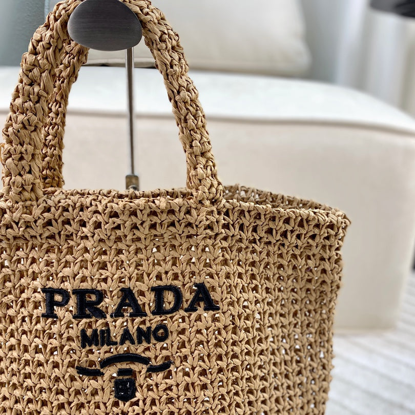 EMBROIDED LOGO TOTE BAG 38 IN BEIGE WOVEN RAFFIA